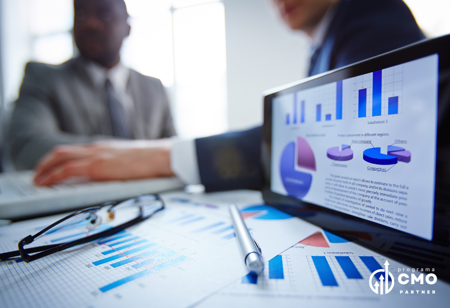 Capa Como Utilizar Análises Competitivas para Refinar Estratégias de Marketing